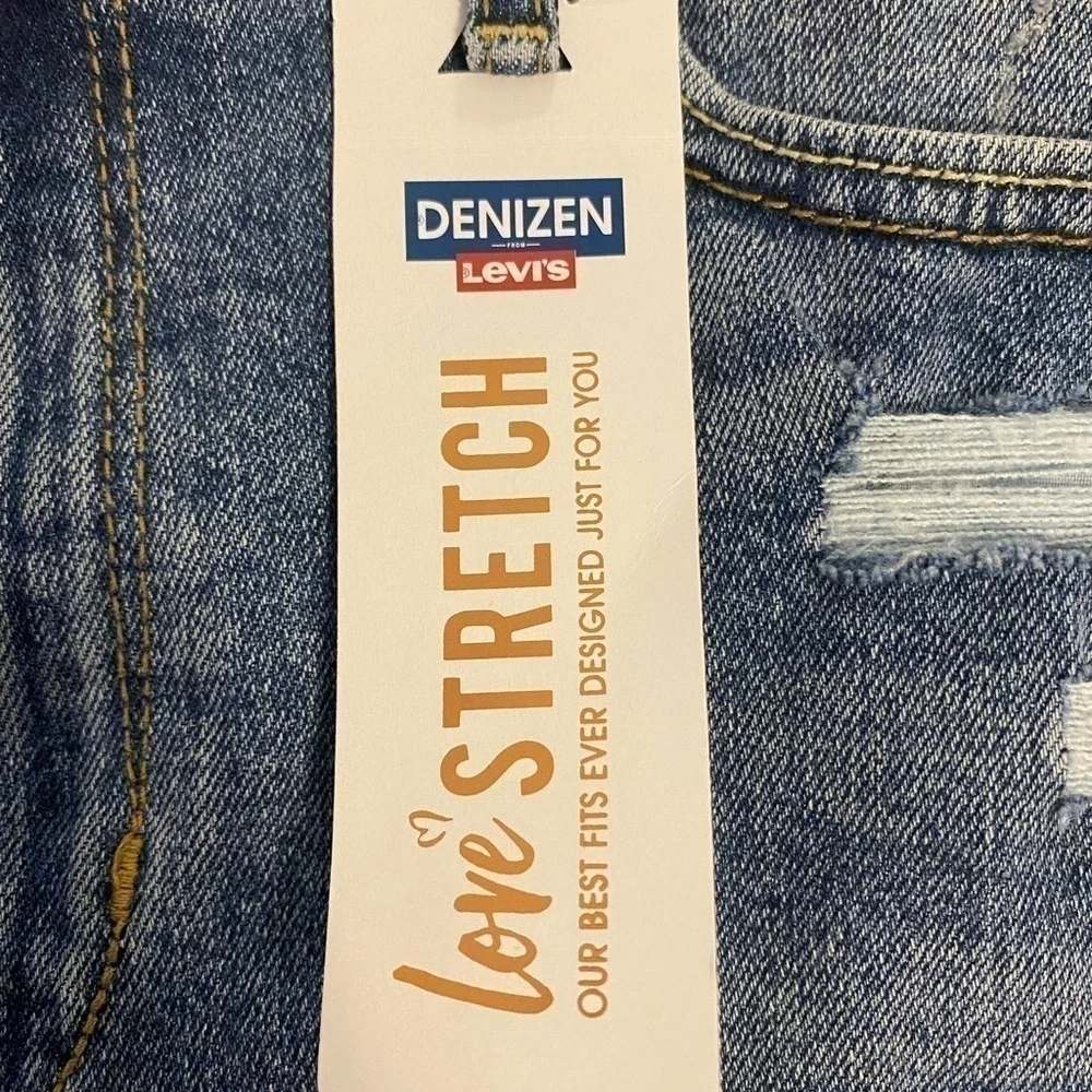 NWT Denizen distressed 5 pocket high waisted Levi jean shorts juniors size 3 - Picture 3 of 6